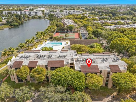 ‏בניין ב  מיאמי, Miami-Dade County