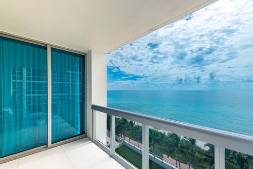 Residential complexes in Miami Beach, Miami-Dade