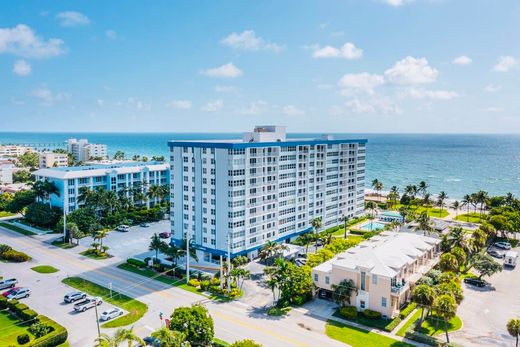 Residential complexes in Deerfield Beach, Broward County