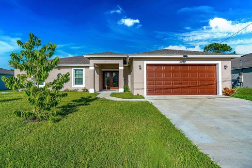 Villa in Port Saint Lucie, Saint Lucie County