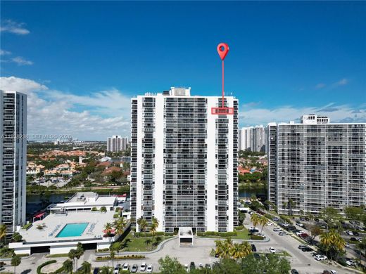 Kamienica w Aventura, Miami-Dade County