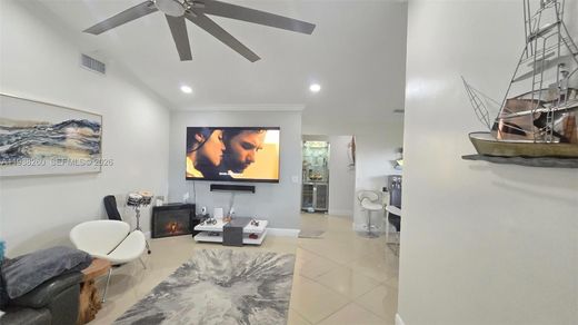 Townhouse in Pembroke Pines, Broward County