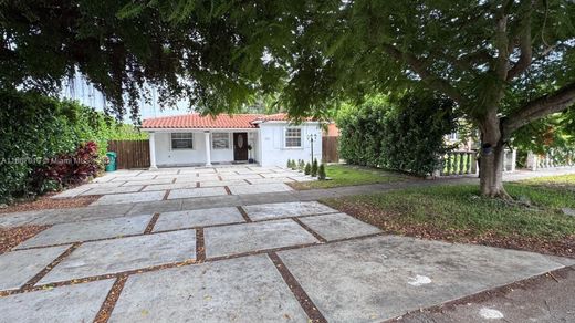 ﻓﻴﻼ ﻓﻲ ميامي، فلوريدا, Miami-Dade County