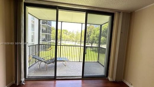 Kamienica w Aventura, Miami-Dade County