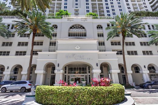 Residential complexes in Fort Lauderdale, Broward County