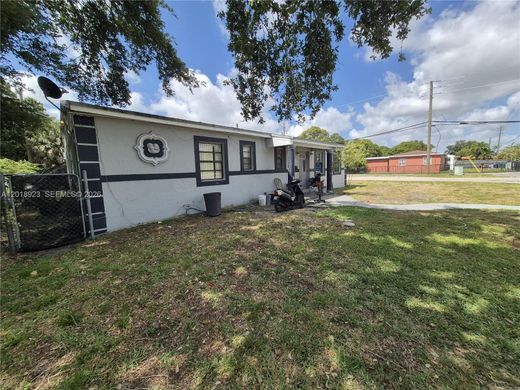 Villa en Miami Gardens, Miami-Dade County