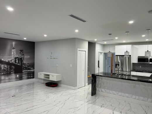 Villa in North Miami, Miami-Dade