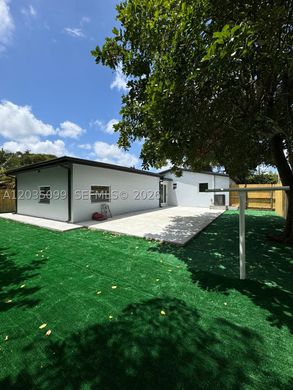 Villa in Dania Beach, Broward County