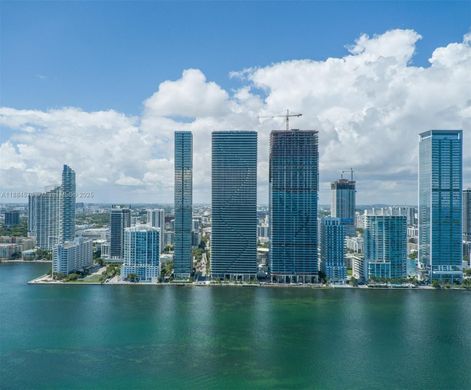 Kamienica w Miami, Miami-Dade County