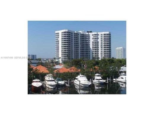 Residential complexes in Aventura, Miami-Dade