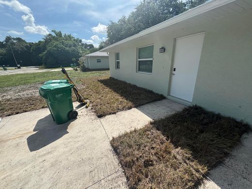 Residential complexes in Fort Pierce, Saint Lucie County
