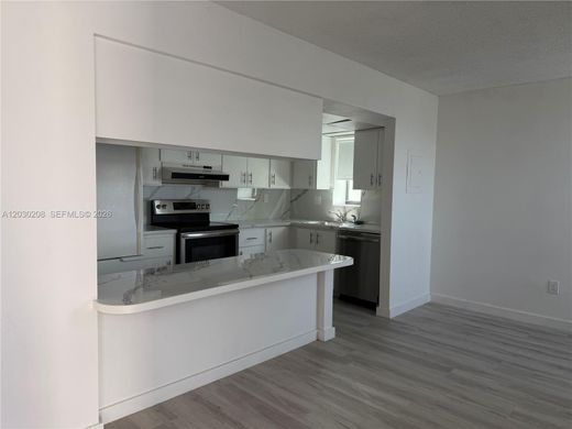 Residential complexes in Aventura, Miami-Dade