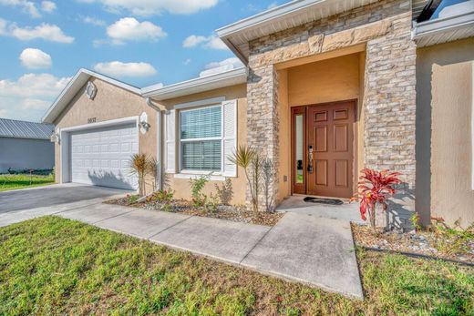 Villa Port Saint Lucie, Saint Lucie County