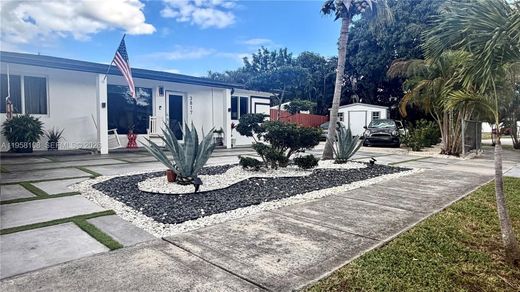 Villa in West Park, Broward County