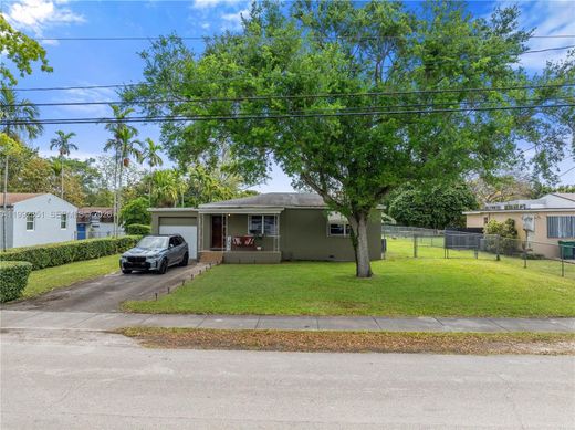 Вилла, North Miami, Miami-Dade County