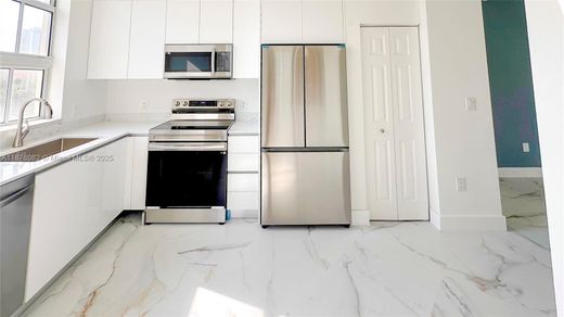 Жилой комплекс, Aventura, Miami-Dade County