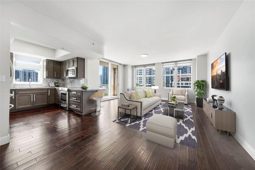 Residential complexes in Fort Lauderdale, Broward County