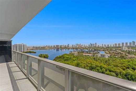 Residential complexes in North Miami Beach, Miami-Dade