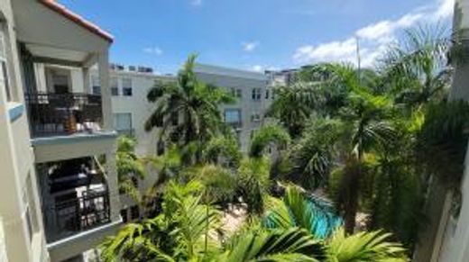 Residential complexes in Fort Lauderdale, Broward County