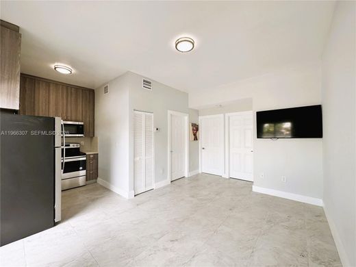 Residential complexes in Miami, Miami-Dade