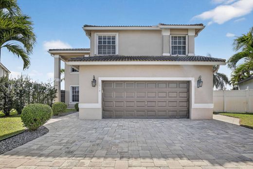 Villa - Pembroke Pines, Broward County