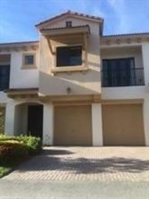 Townhouse in Coconut Creek, Broward County