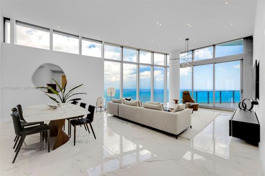 Residential complexes in Sunny Isles Beach, Miami-Dade