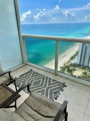 Κτίριο σε Hallandale Beach, Broward County