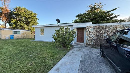 Вилла, West Park, Broward County