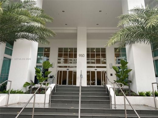 Residential complexes in Miami, Miami-Dade