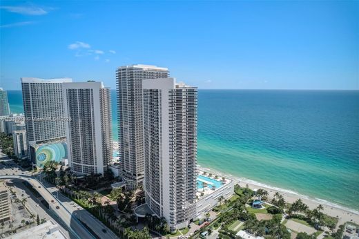 Residential complexes in Hallandale, Broward County