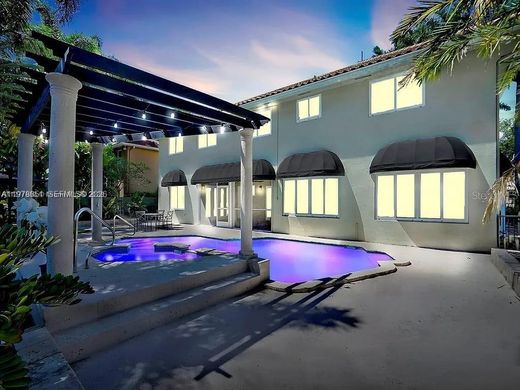 Вилла, Miami Lakes, Miami-Dade County