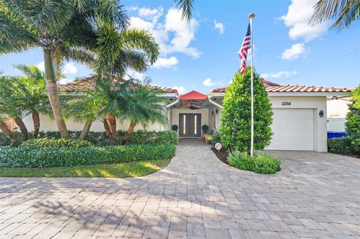 Villa in Pompano Beach, Broward County