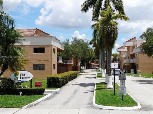 Complexes résidentiels à Miami, Comté de Miami-Dade