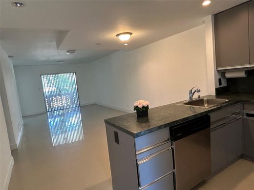 Residential complexes in Pompano Beach, Broward County