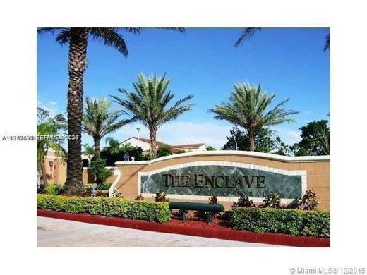 Complexes résidentiels à Doral, Comté de Miami-Dade