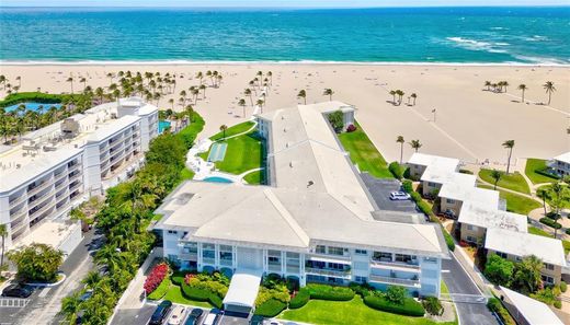 Residential complexes in Fort Lauderdale, Broward County