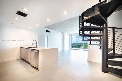 Kamienica w North Miami Beach, Miami-Dade County