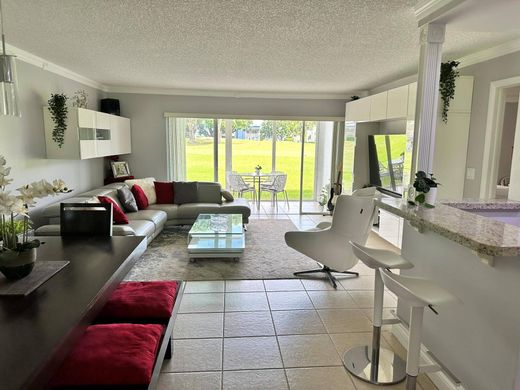 Wohnkomplexe in Delray Beach, Palm Beach County