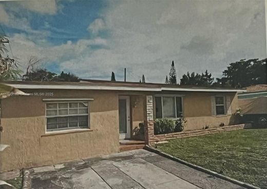 Villa en North Miami, Miami-Dade County