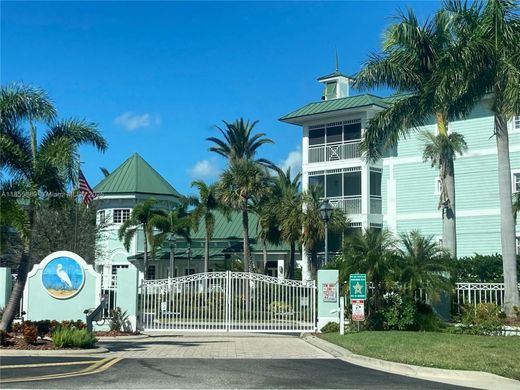 Residential complexes in Port Charlotte, Charlotte County