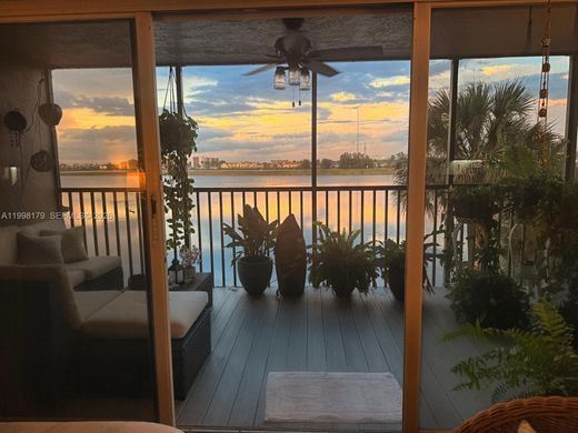 Complexes résidentiels à Miami, Comté de Miami-Dade
