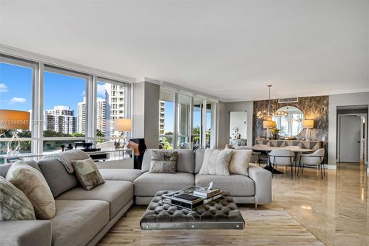 Residential complexes in Aventura, Miami-Dade