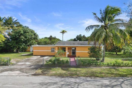 Villa in North Miami, Miami-Dade
