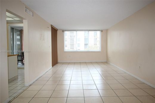Complesso residenziale a North Miami Beach, Miami-Dade County
