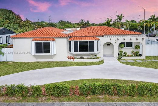 Villa - Hialeah, Miami-Dade County