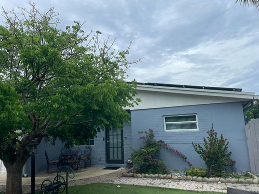 Villa in Pompano Beach, Broward County