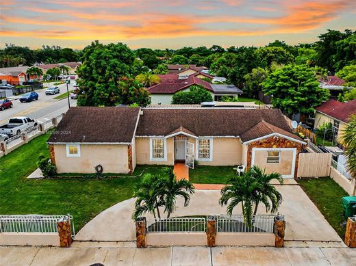 Villa in Hialeah, Miami-Dade County