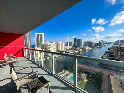 Residential complexes in Hallandale, Broward County