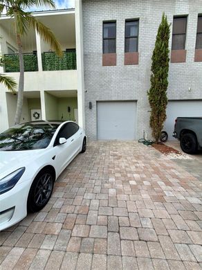 Townhouse - Plantation, Broward County